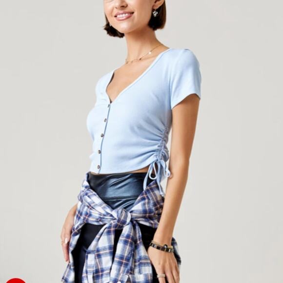 Lorielle Ribbed Button front Cinched Top - Picture 2 of 4